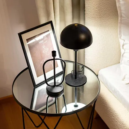 Your Center Stylish & Spacious アパート